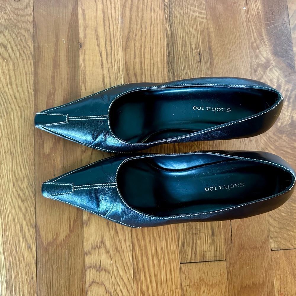 Black Pointed-Toe Sleek Slip-On Pumps